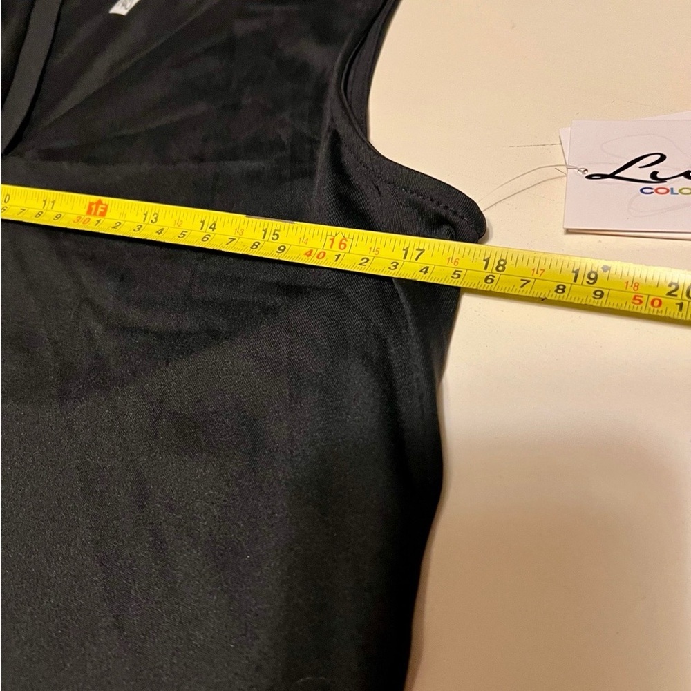 Lulu-B UPF 50+ Cooling Fabric Sleeveless V-Neck Top Black Size Small NWT new - Picture 2 of 9